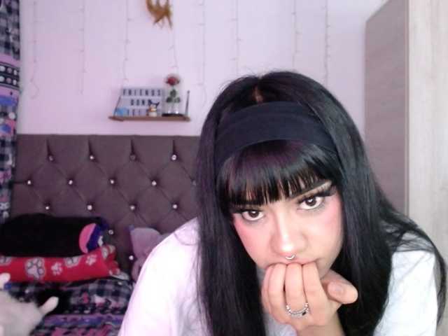 Catmila's BongaCams show and profile