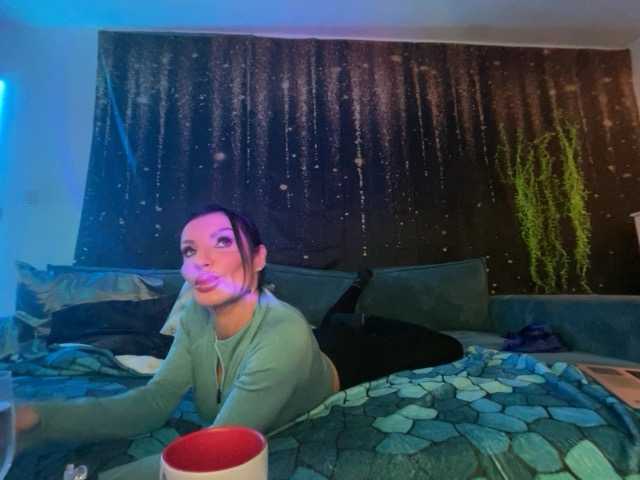 madamedecuir's BongaCams show and profile