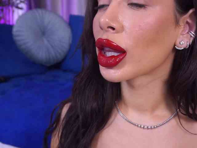 SelineNoir webcam