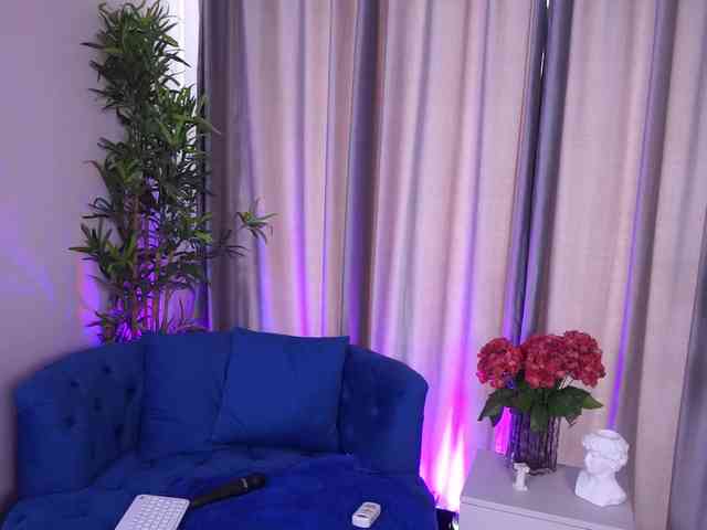 SelineNoir webcam