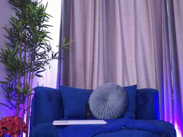 SelineNoir webcam