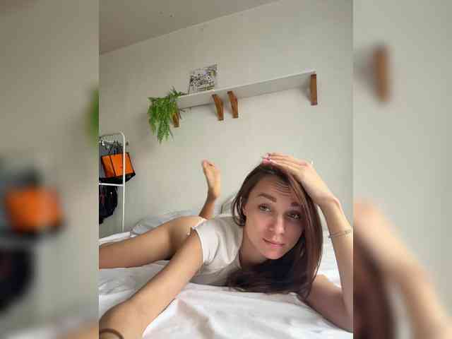 SkylarJewels webcam