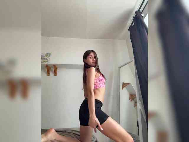 SkylarJewels webcam