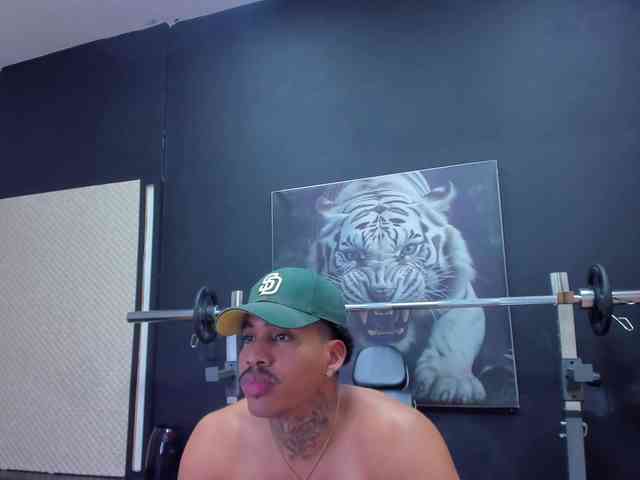 drakehot1 Live Webcam on {site_name}