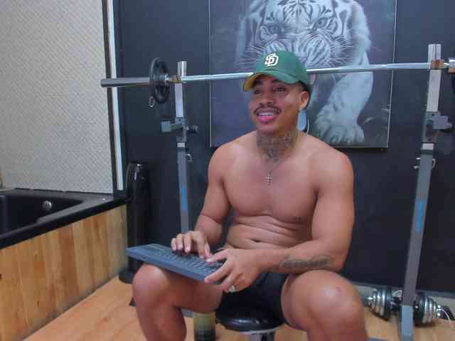 drakehot1 Live Webcam on {site_name}