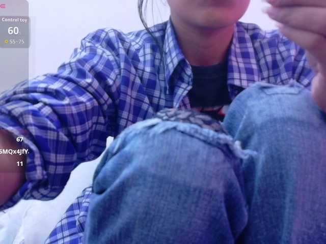 yourcuteneighbourr's BongaCams show and profile