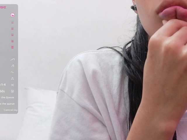 yourcuteneighbourr's BongaCams show and profile