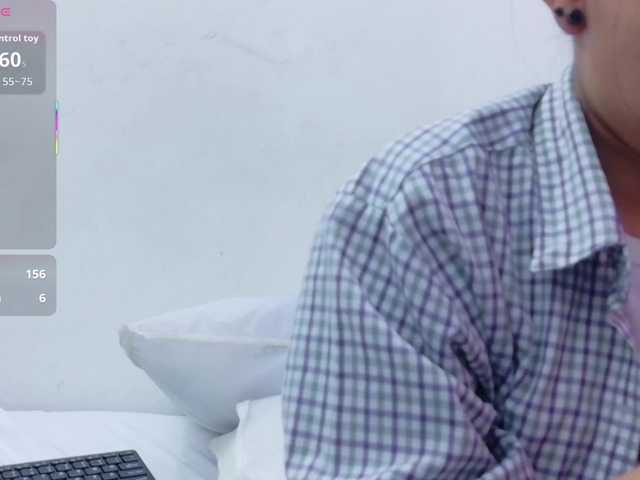 yourcuteneighbourr's BongaCams show and profile