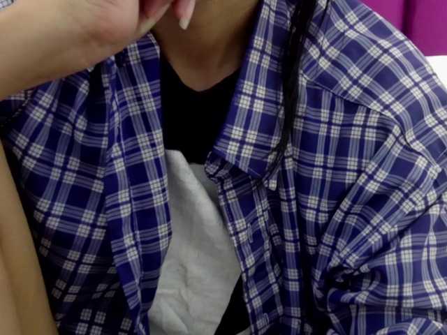 yourcuteneighbourr's BongaCams show and profile