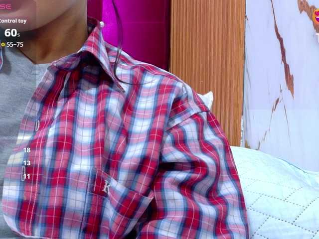 yourcuteneighbourr's BongaCams show and profile