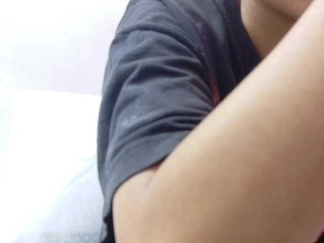 yourcuteneighbourr's BongaCams show and profile