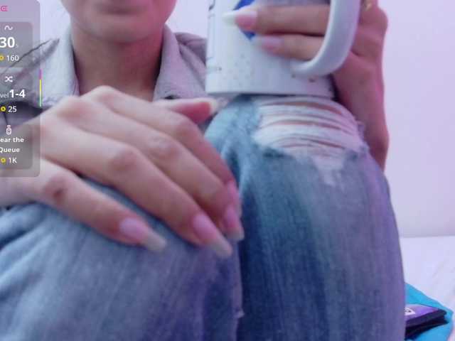 yourcuteneighbourr's BongaCams show and profile