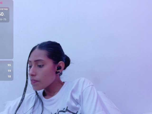 yourcuteneighbourr's BongaCams show and profile