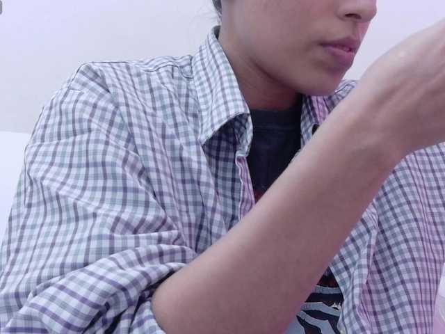 yourcuteneighbourr from BongaCams is Freechat