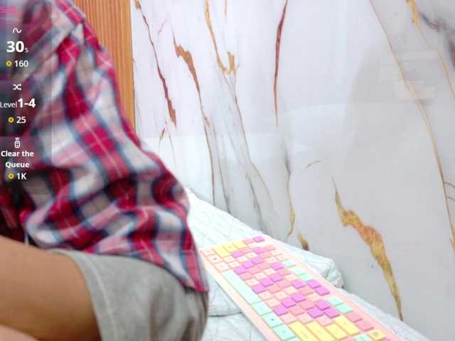 yourcuteneighbourr's BongaCams show and profile