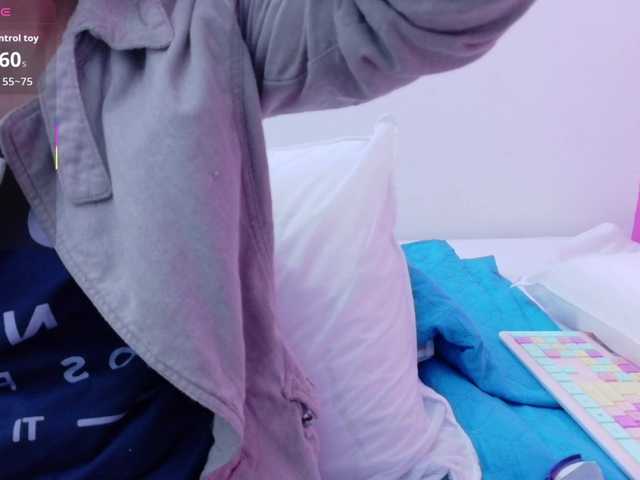 yourcuteneighbourr's BongaCams show and profile