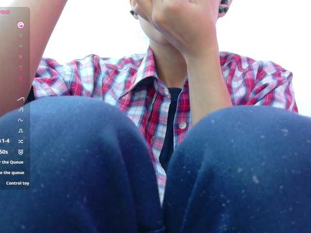 yourcuteneighbourr's BongaCams show and profile