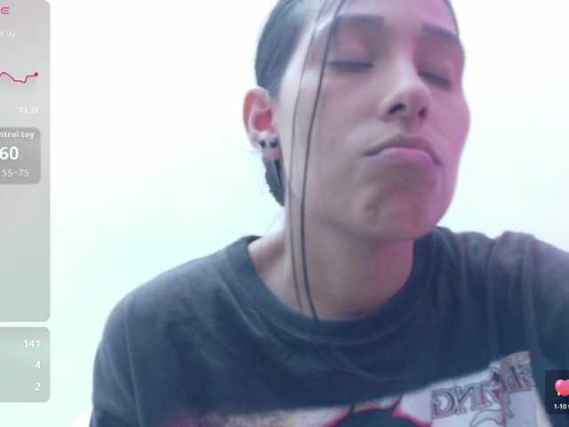 yourcuteneighbourr from BongaCams is Freechat