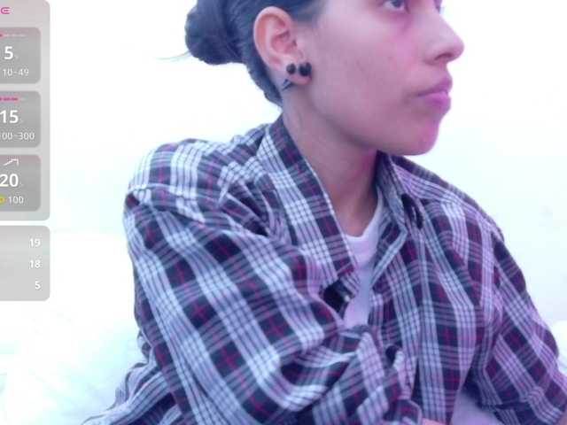 yourcuteneighbourr's BongaCams show and profile