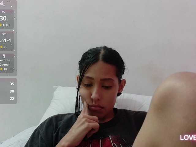 yourcuteneighbourr's BongaCams show and profile