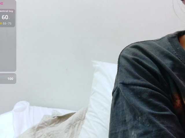 yourcuteneighbourr's BongaCams show and profile