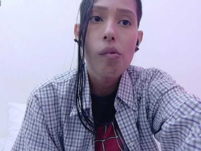 yourcuteneighbourr from BongaCams