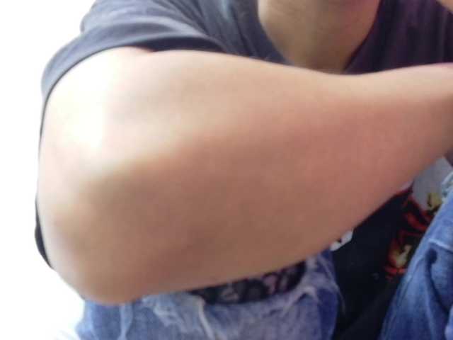 yourcuteneighbourr's BongaCams show and profile