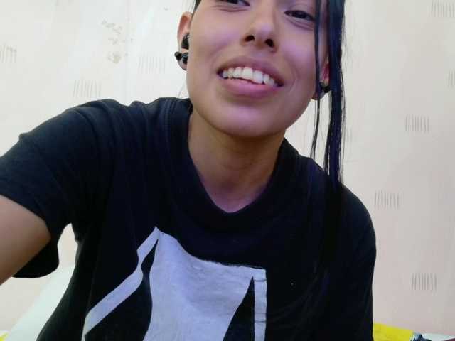 yourcuteneighbourr's BongaCams show and profile