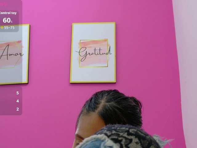 yourcuteneighbourr's BongaCams show and profile