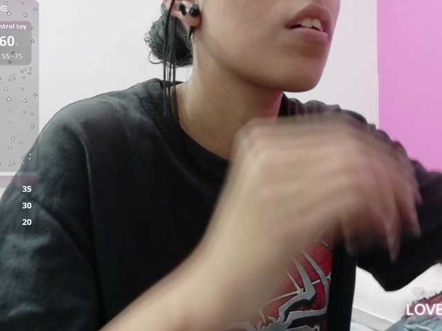 yourcuteneighbourr from BongaCams is Freechat