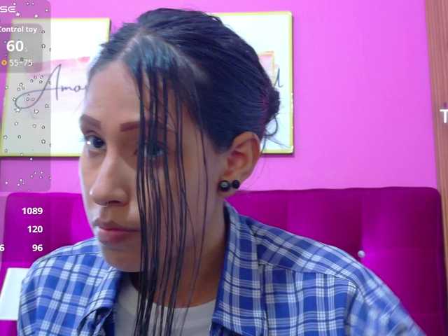 yourcuteneighbourr's BongaCams show and profile