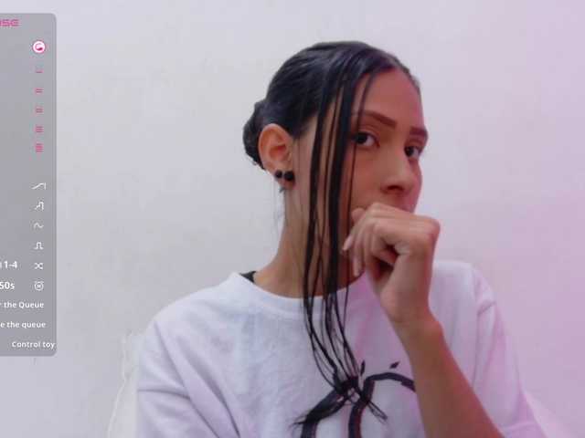 yourcuteneighbourr's BongaCams show and profile