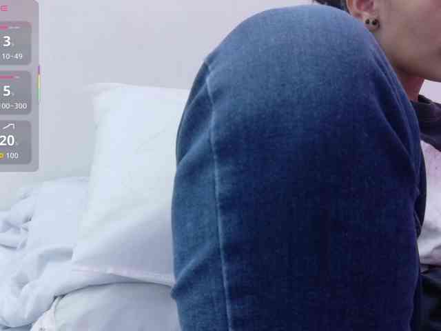 yourcuteneighbourr webcam