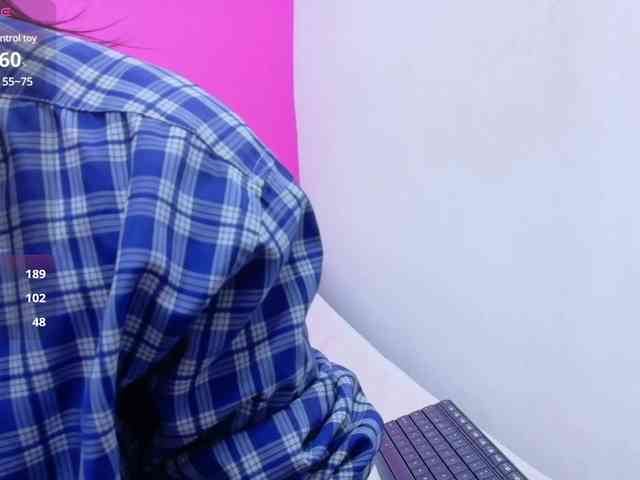 yourcuteneighbourr webcam