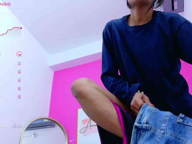 yourcuteneighbourr webcam