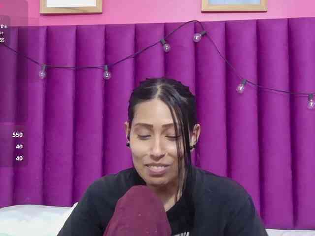 yourcuteneighbourr webcam