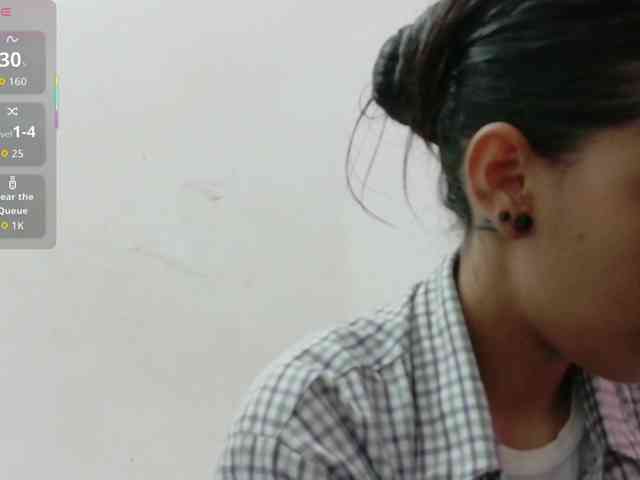 yourcuteneighbourr webcam