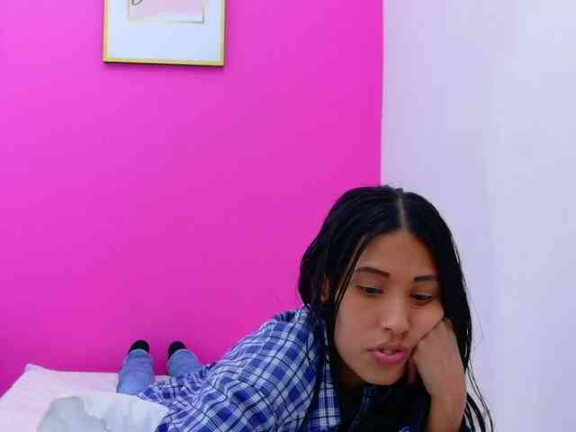 yourcuteneighbourr webcam