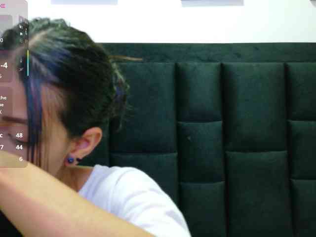 yourcuteneighbourr webcam