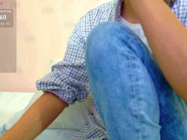 yourcuteneighbourr webcam