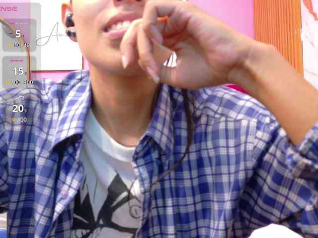 yourcuteneighbourr webcam