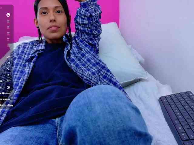 yourcuteneighbourr webcam