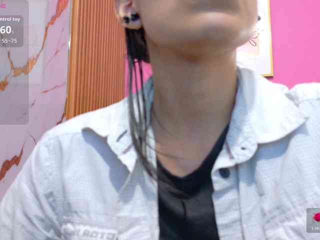 yourcuteneighbourr webcam