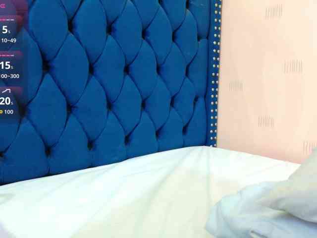 yourcuteneighbourr webcam