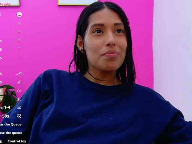 yourcuteneighbourr webcam