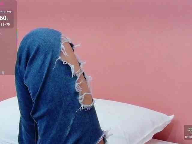 yourcuteneighbourr webcam