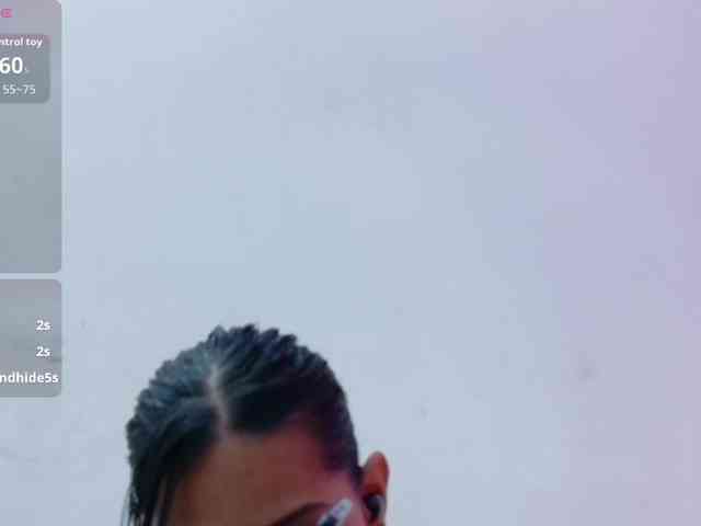 yourcuteneighbourr webcam