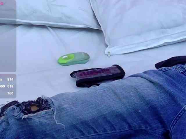 yourcuteneighbourr webcam