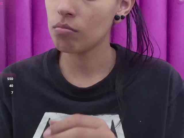 yourcuteneighbourr webcam