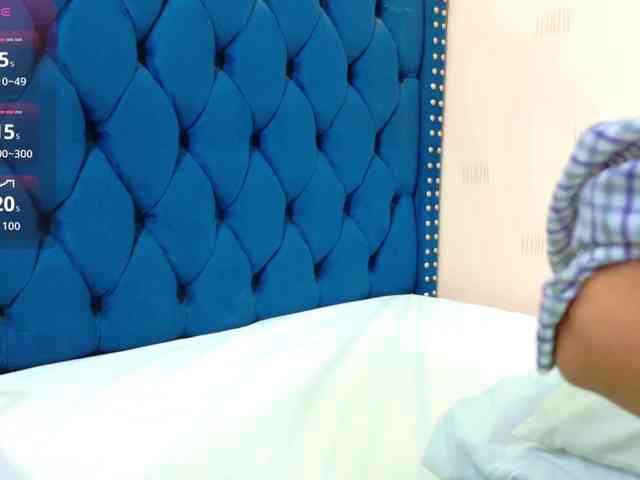 yourcuteneighbourr webcam